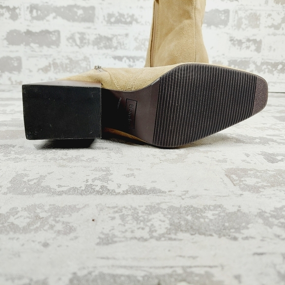 New Blondo Salome Taupe Suede Waterproof Booties H525 - Picture 8 of 13